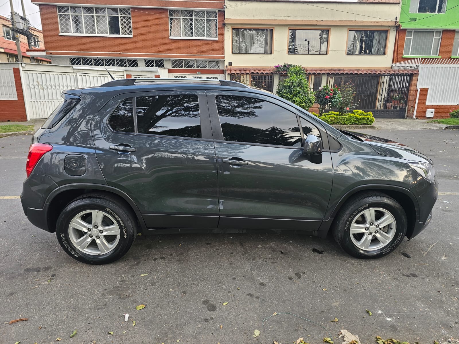 CHEVROLET TRACKER