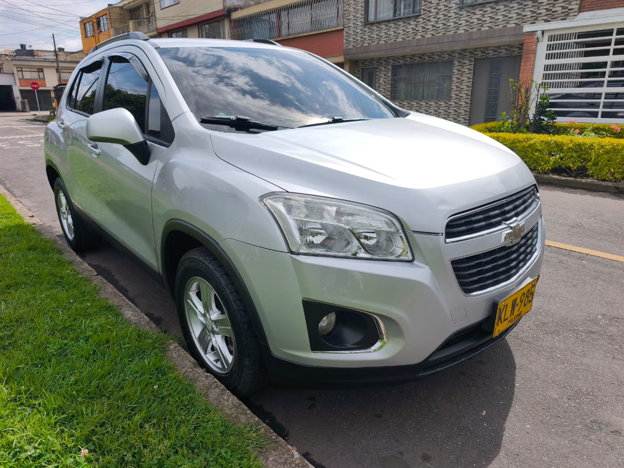 CHEVROLET TRACKER