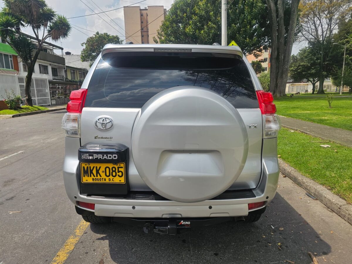 TOYOTA PRADO