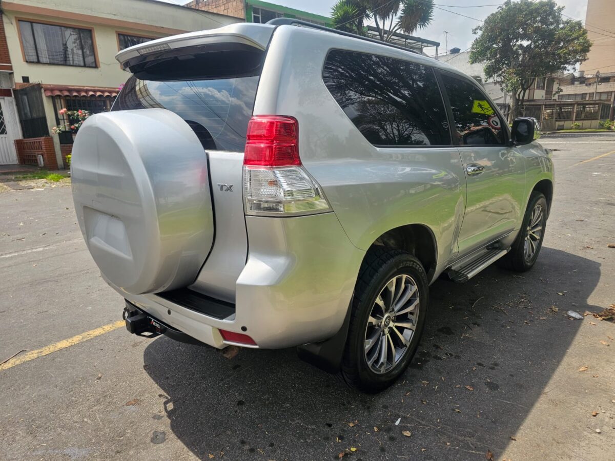 TOYOTA PRADO
