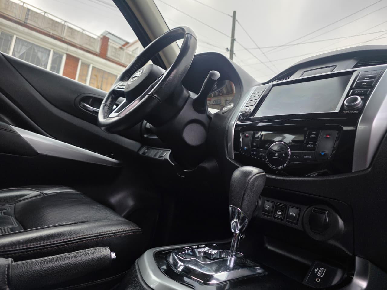 NISSAN FRONTIER
