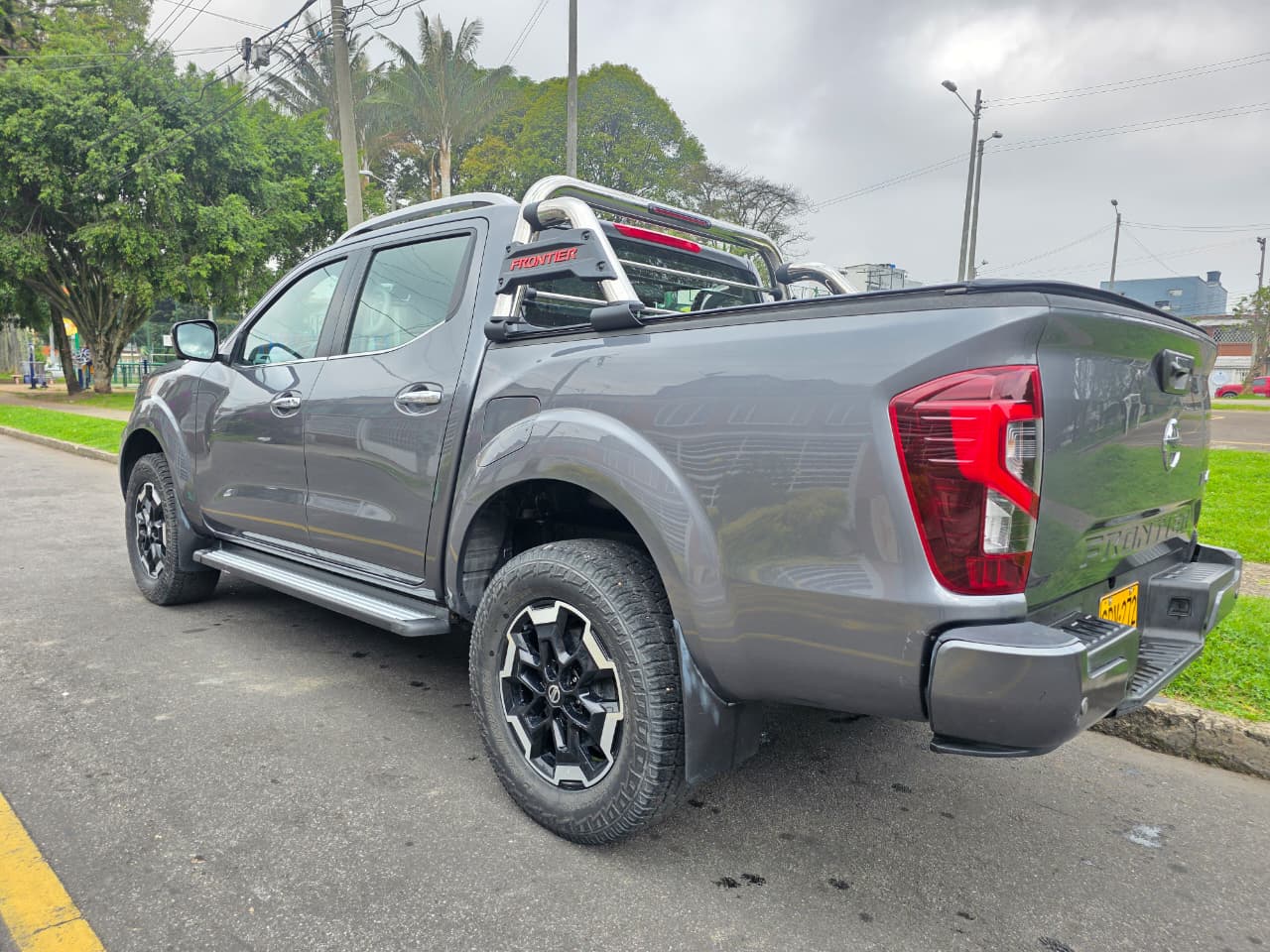 NISSAN FRONTIER