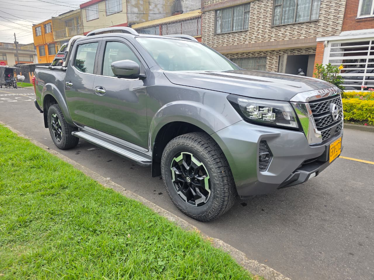 NISSAN FRONTIER