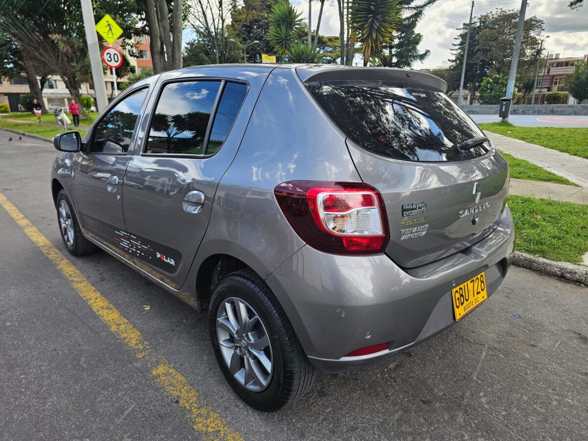 RENAULT SANDERO