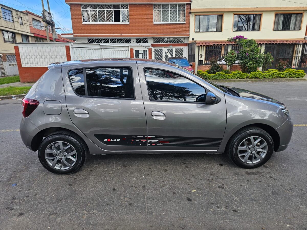 RENAULT SANDERO