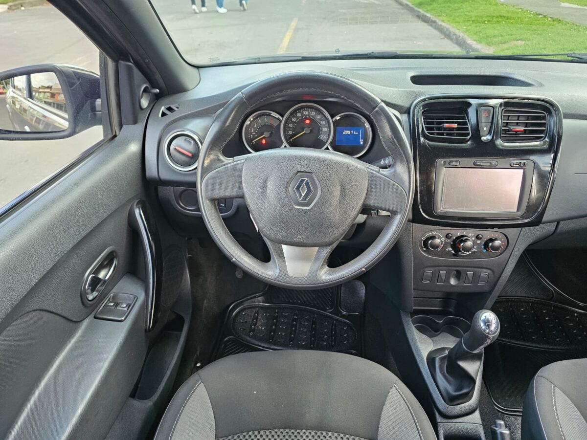 RENAULT SANDERO