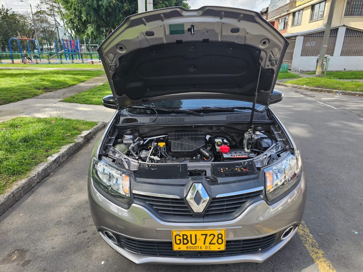 RENAULT SANDERO