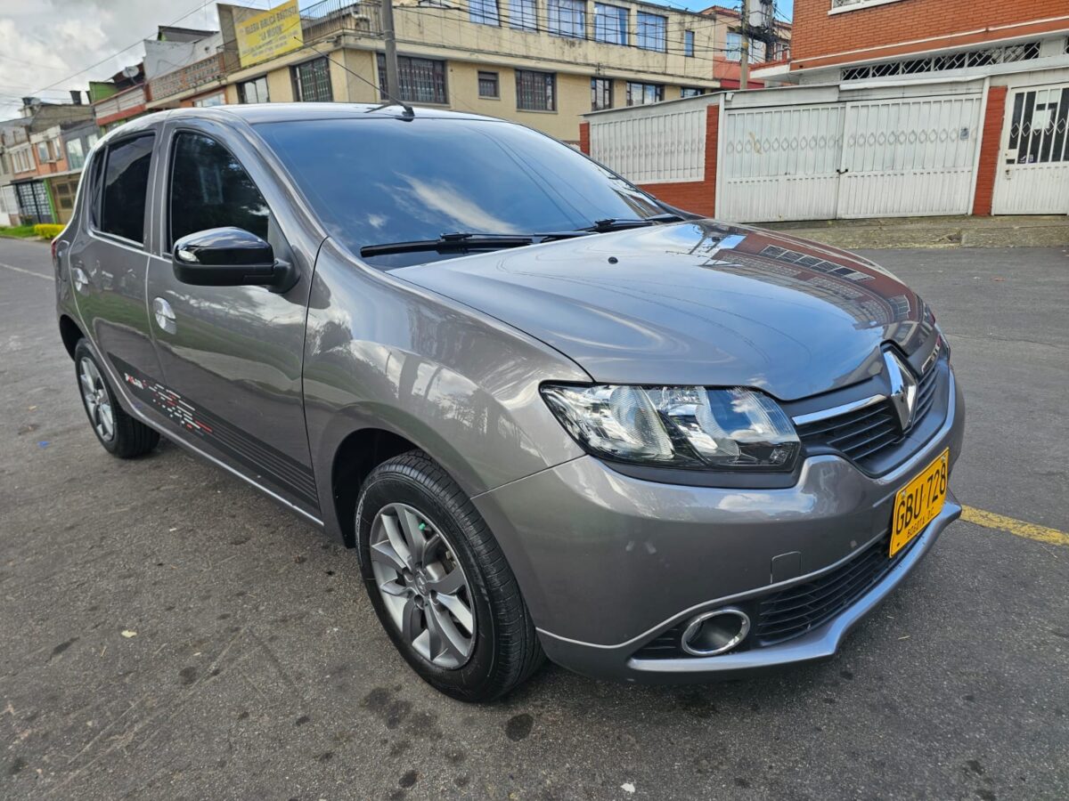 RENAULT SANDERO