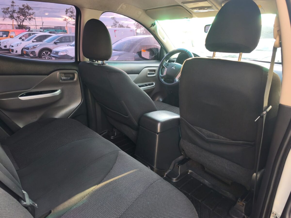 MITSUBISHI SPORTERO HIGH