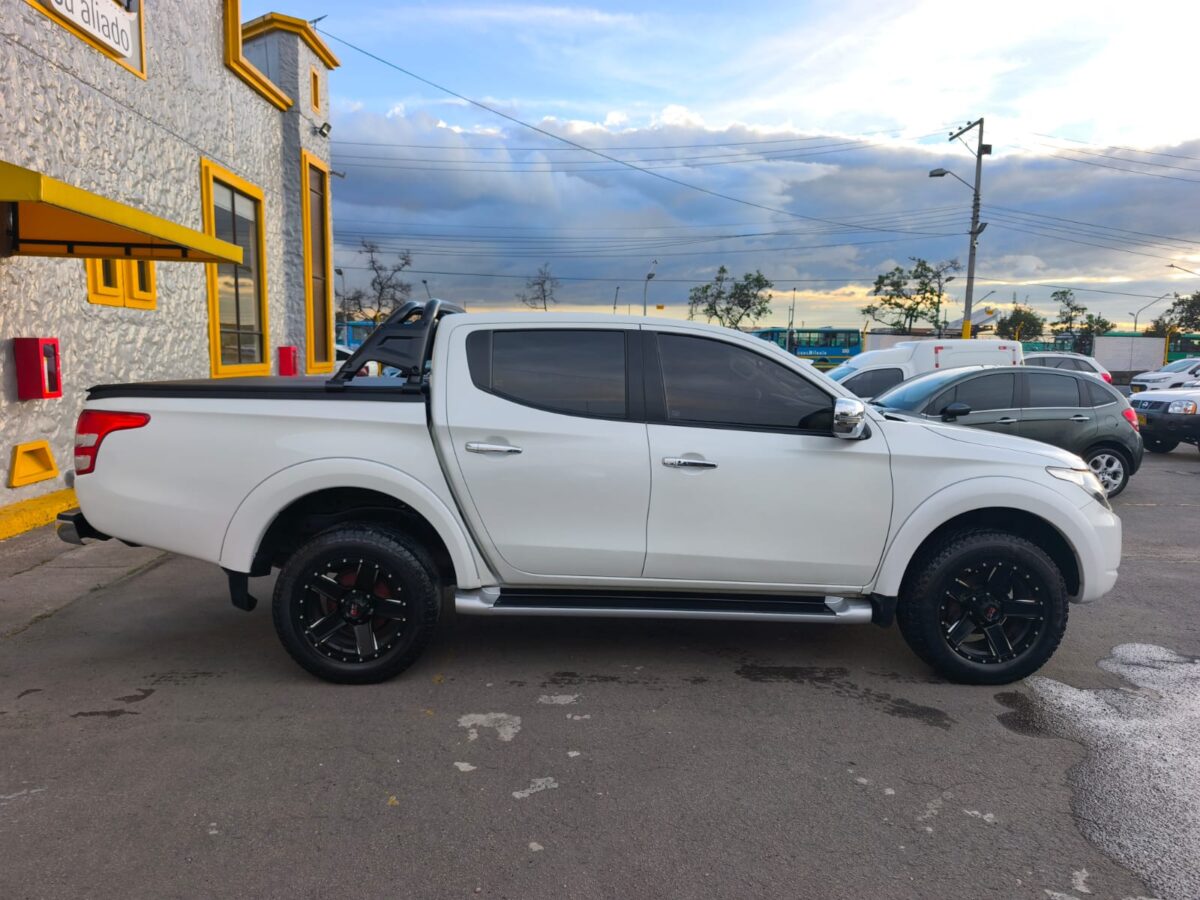MITSUBISHI SPORTERO HIGH