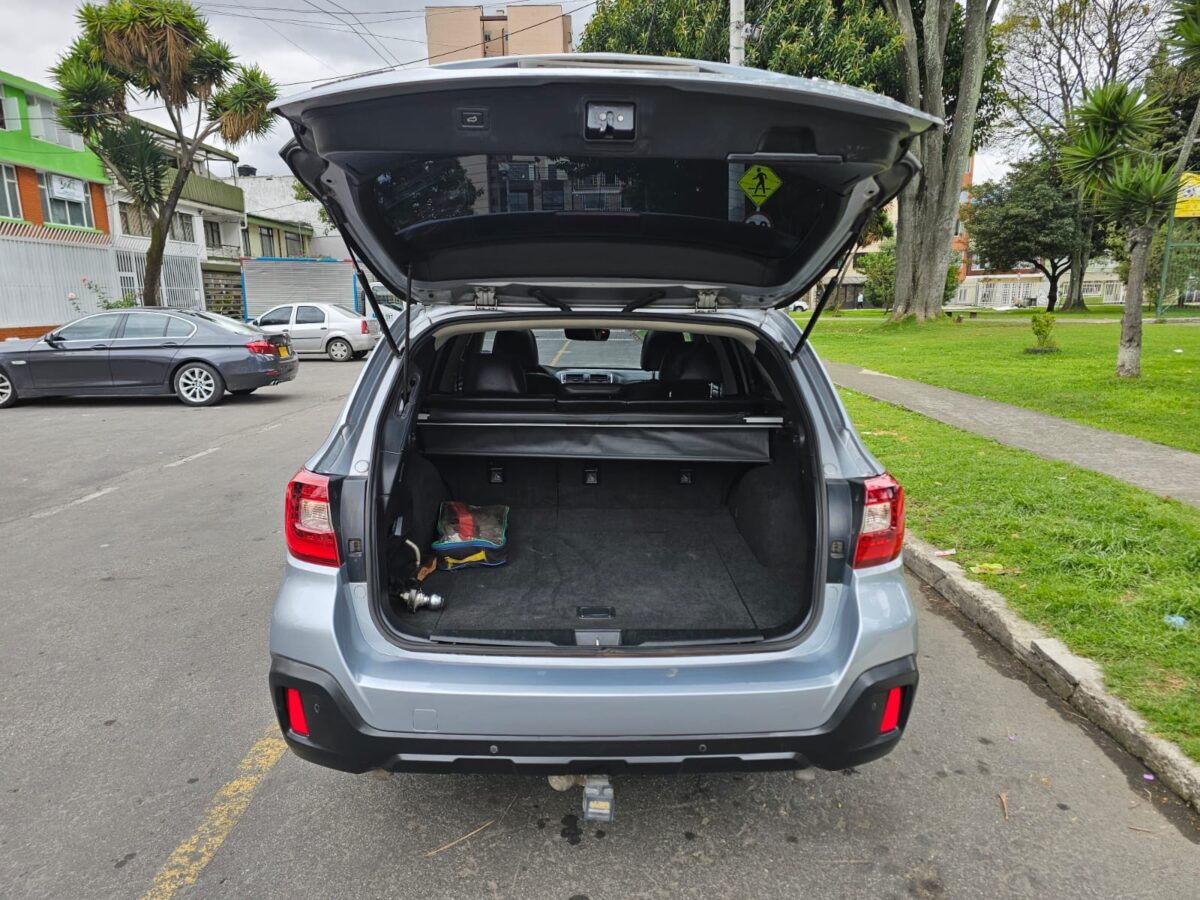 SUBARU OUTBACK