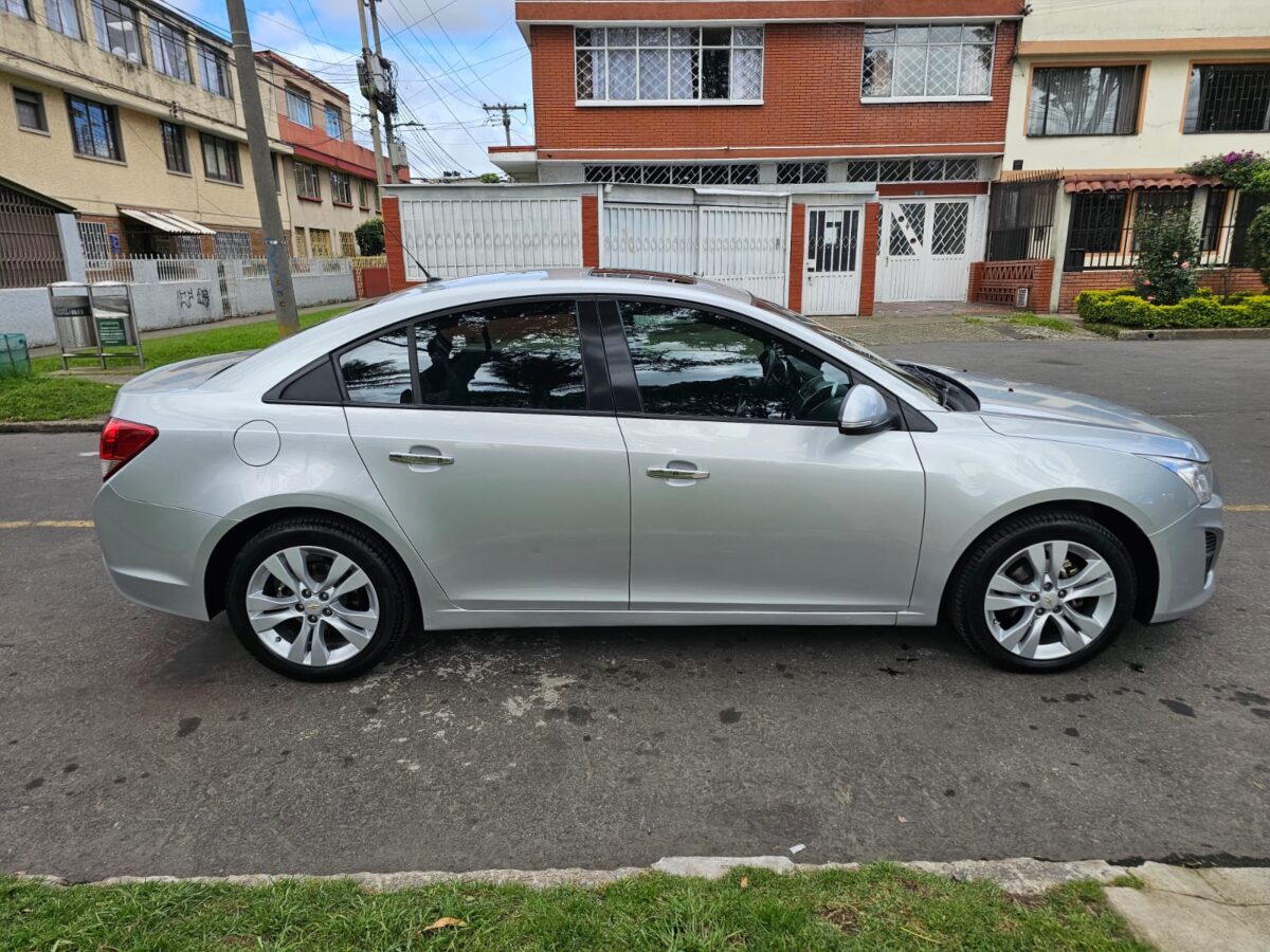 CHEVROLET CRUZE