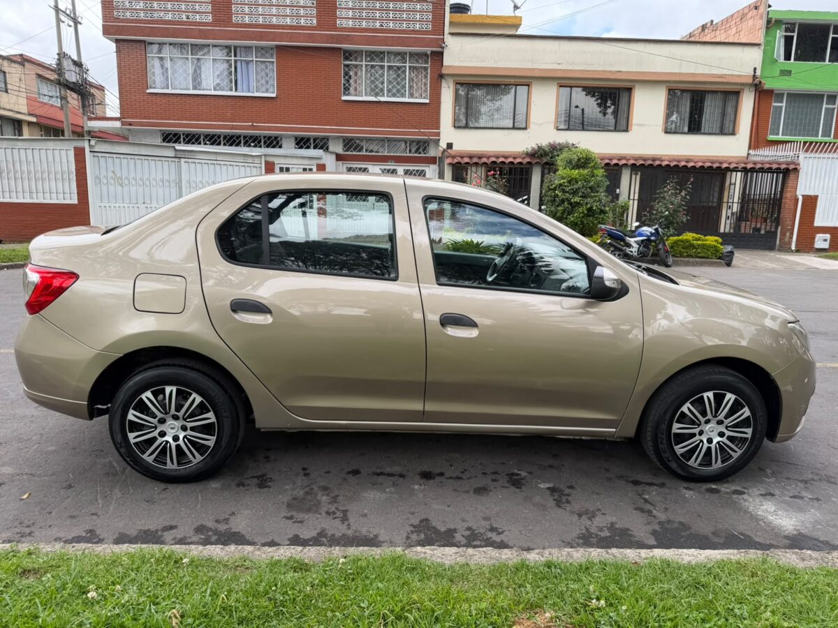 RENAULT LOGAN