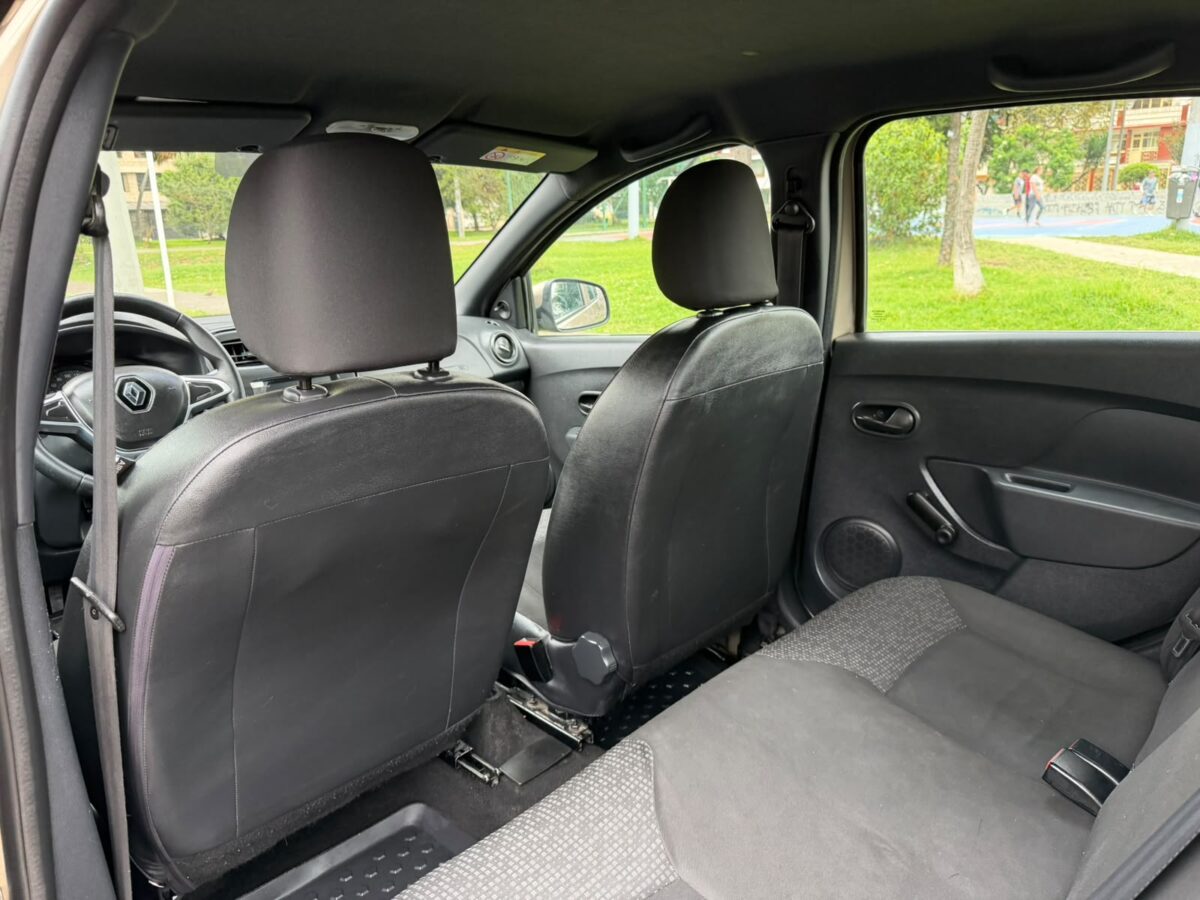RENAULT LOGAN