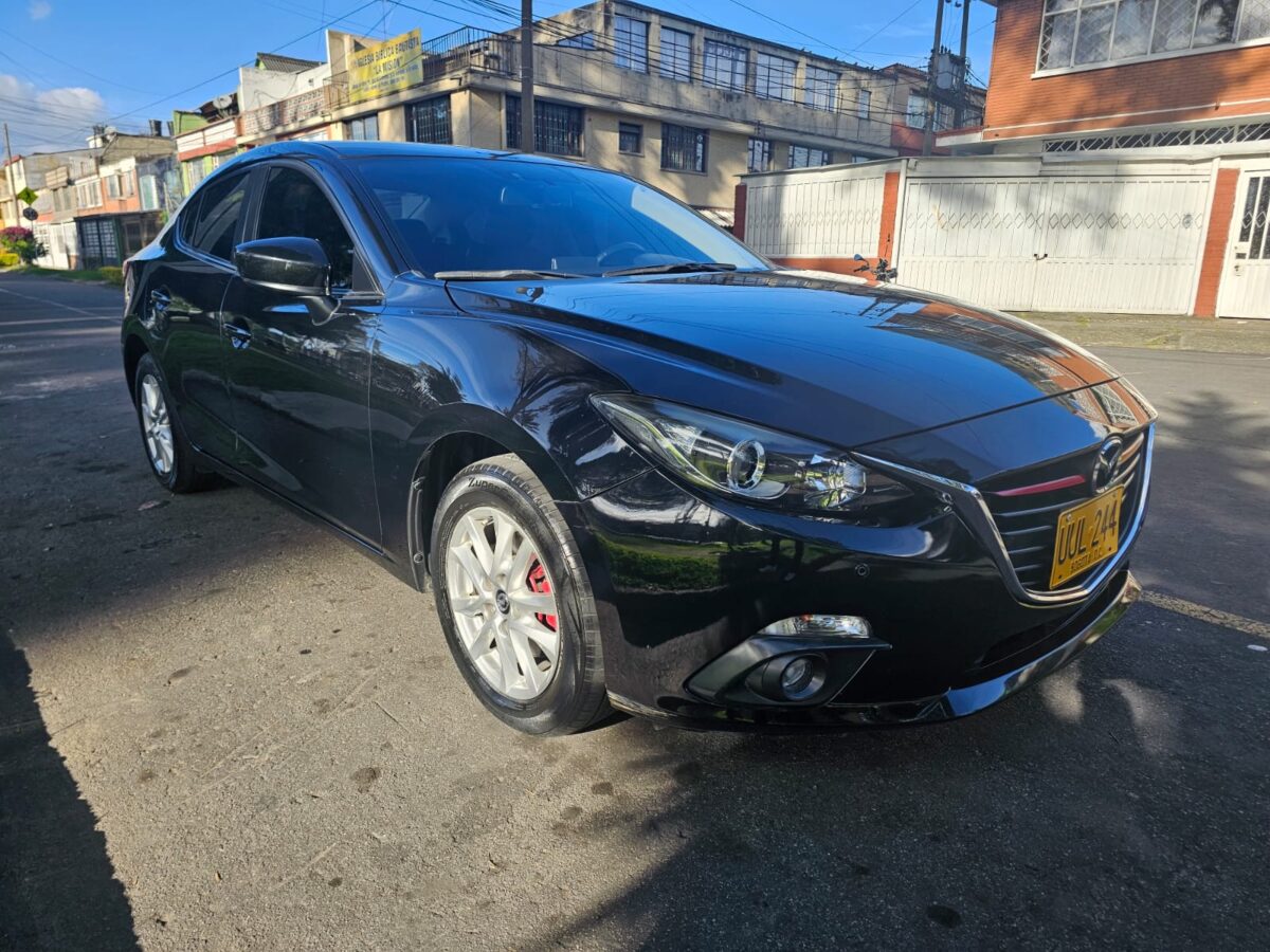MAZDA 3
