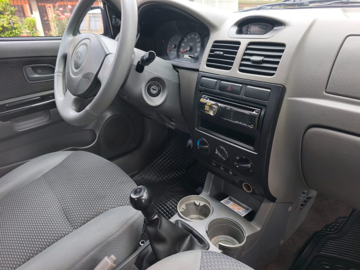 KIA RIO STYLUS