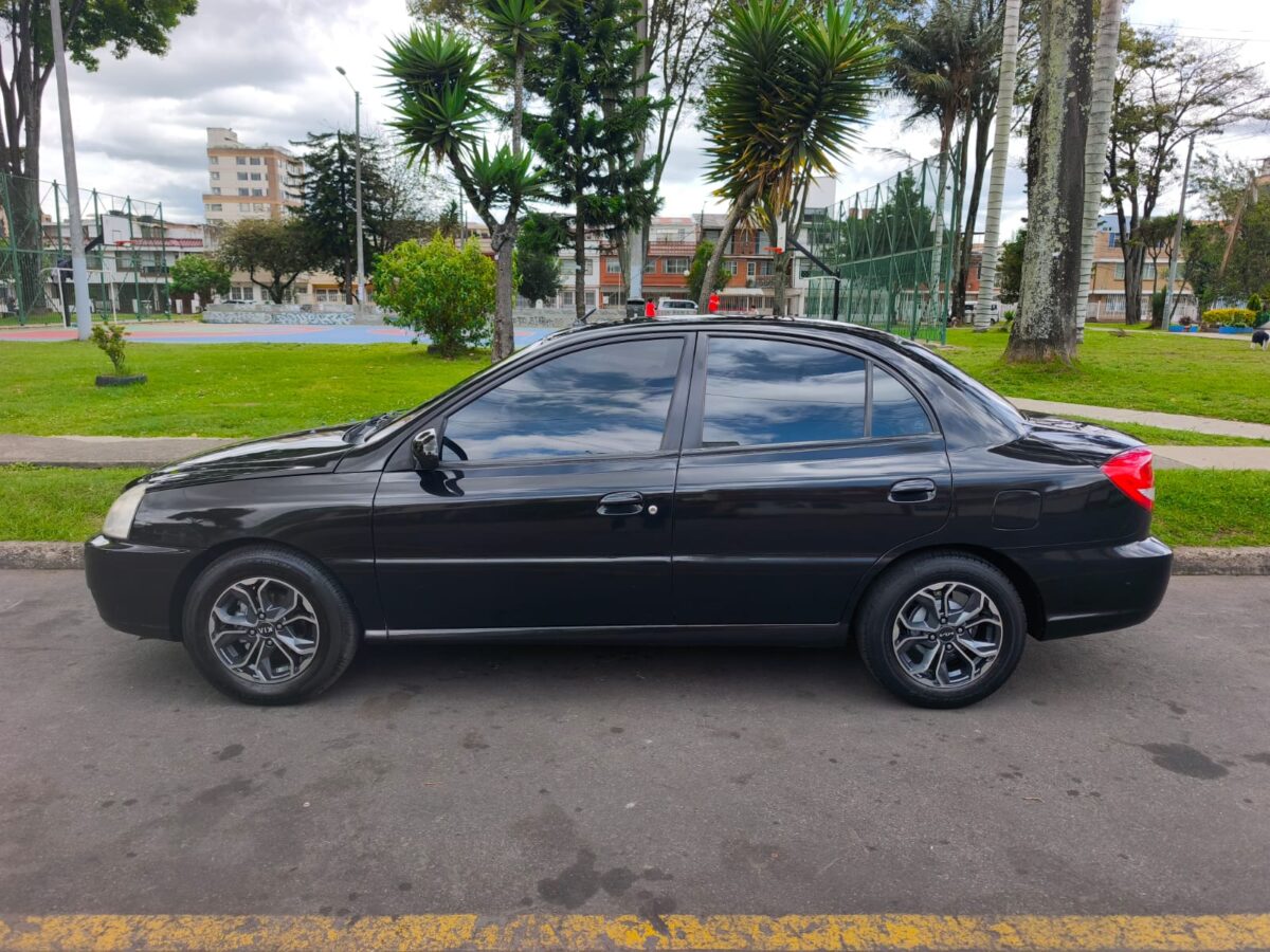 KIA RIO STYLUS