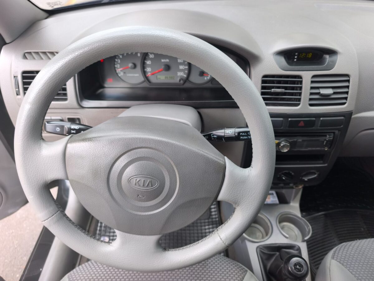 KIA RIO STYLUS