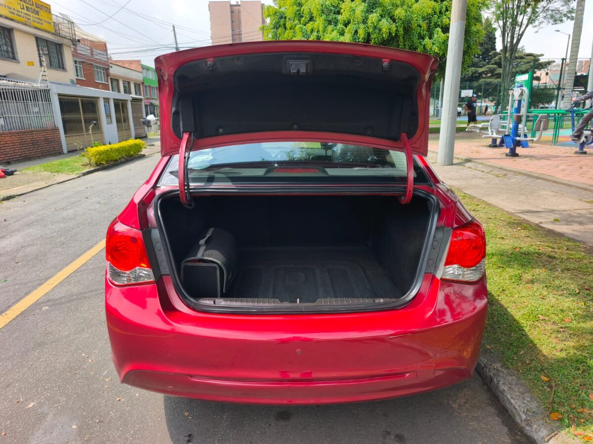 CHEVROLET CRUZE