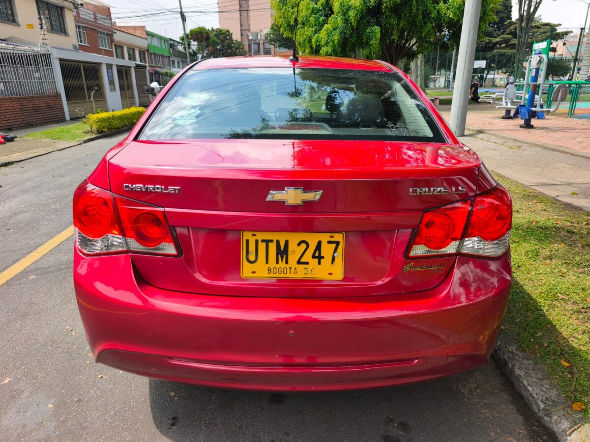 CHEVROLET CRUZE