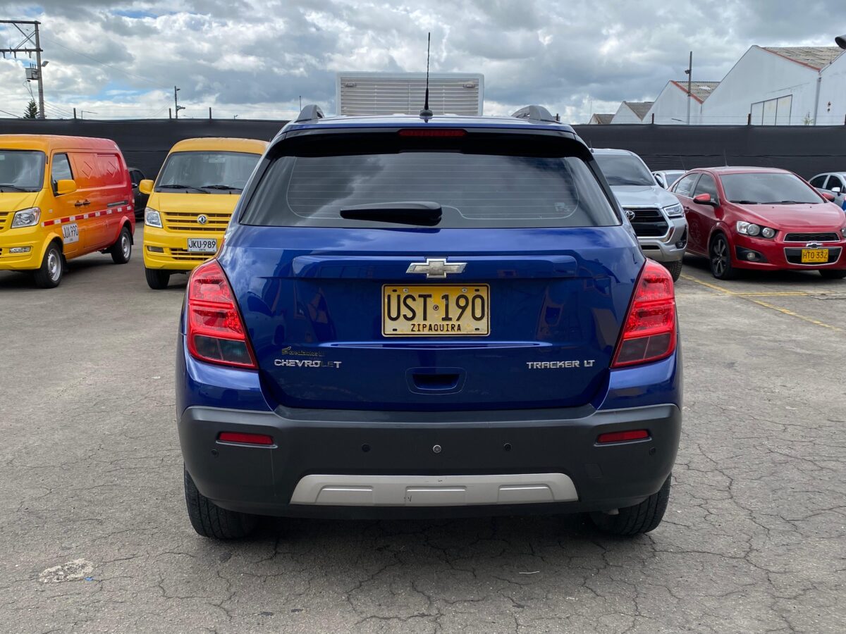 CHEVROLET  TRACKER