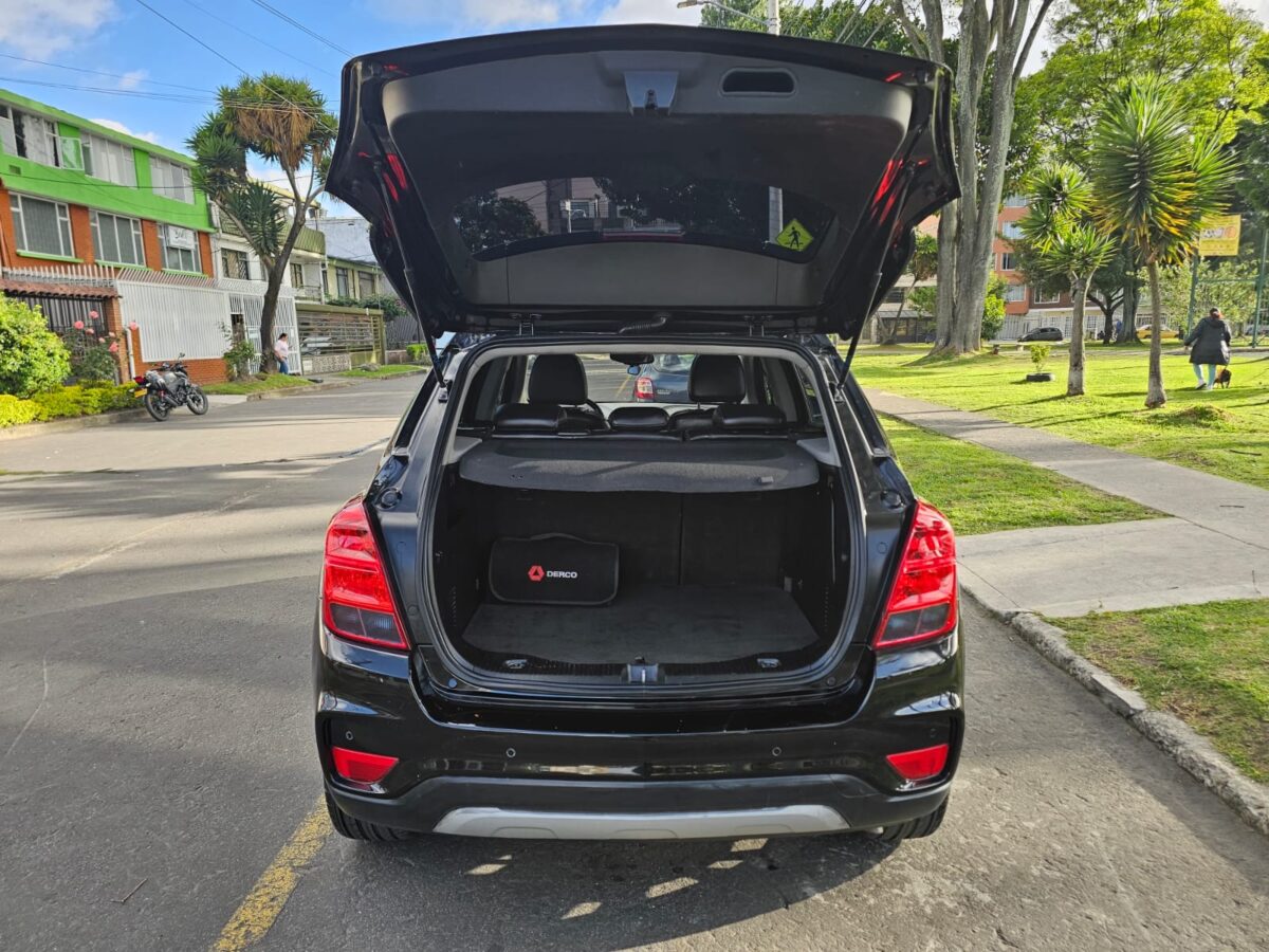 CHEVROLET TRACKER