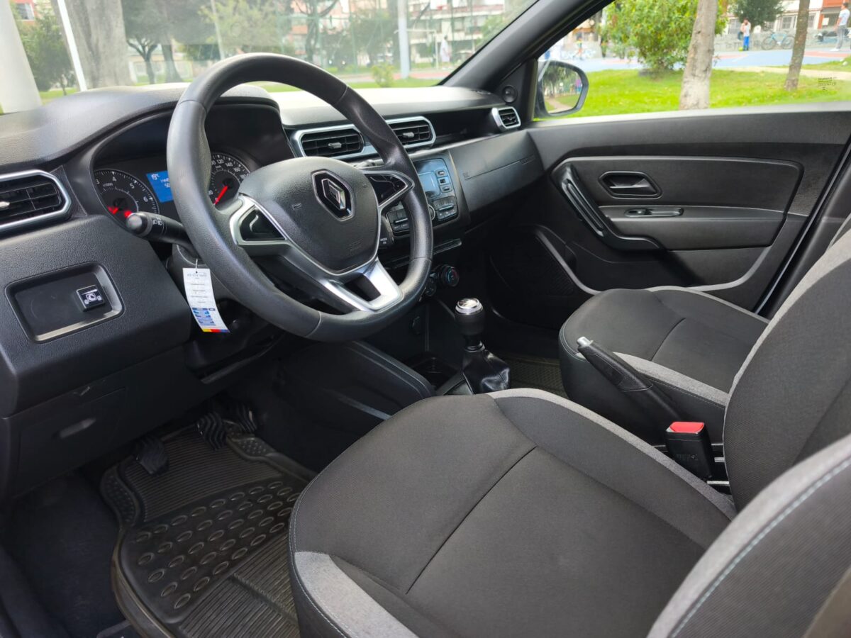 RENAULT DUSTER