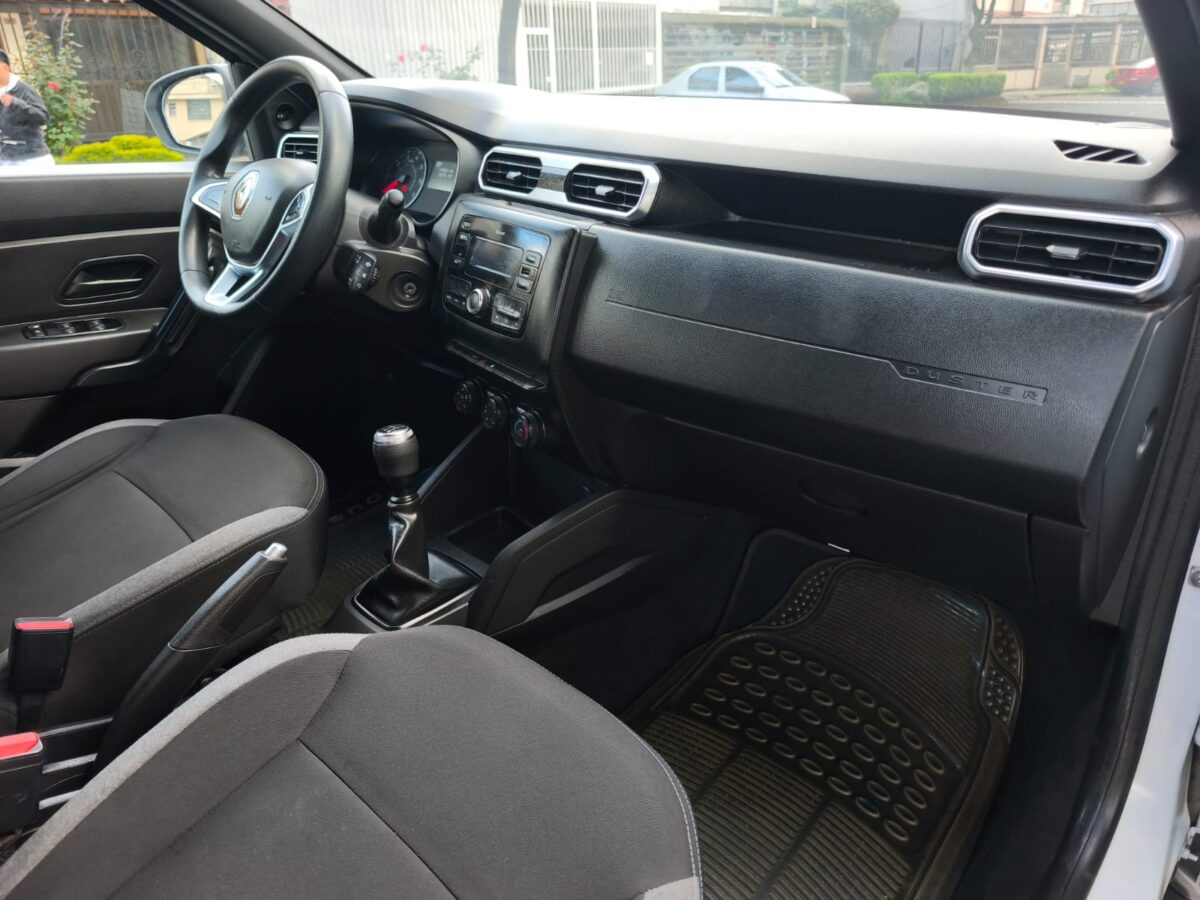 RENAULT DUSTER