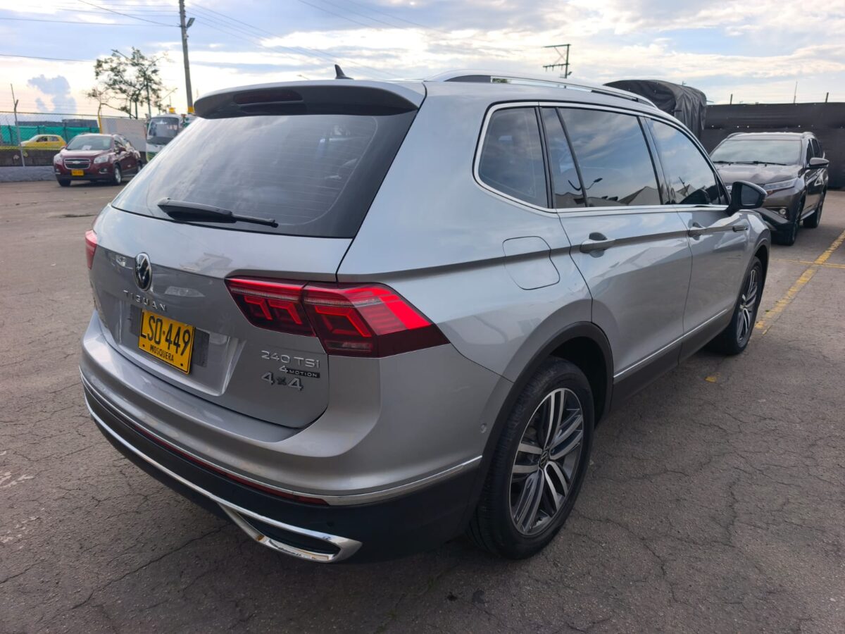 VOLKSWAGEN TIGUAN ELEGANCE